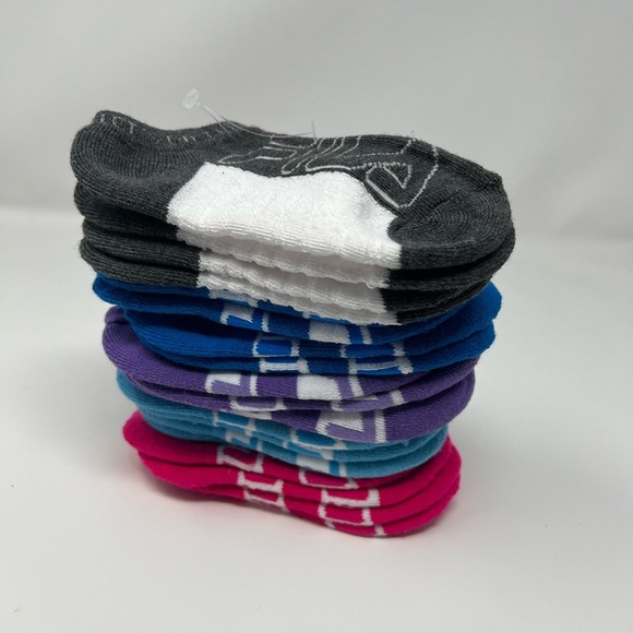 Fila Kids Girls 10-Pack Half Cushion No Show Socks Girls Small Shoe Sizes 7-10 - Picture 3 of 9